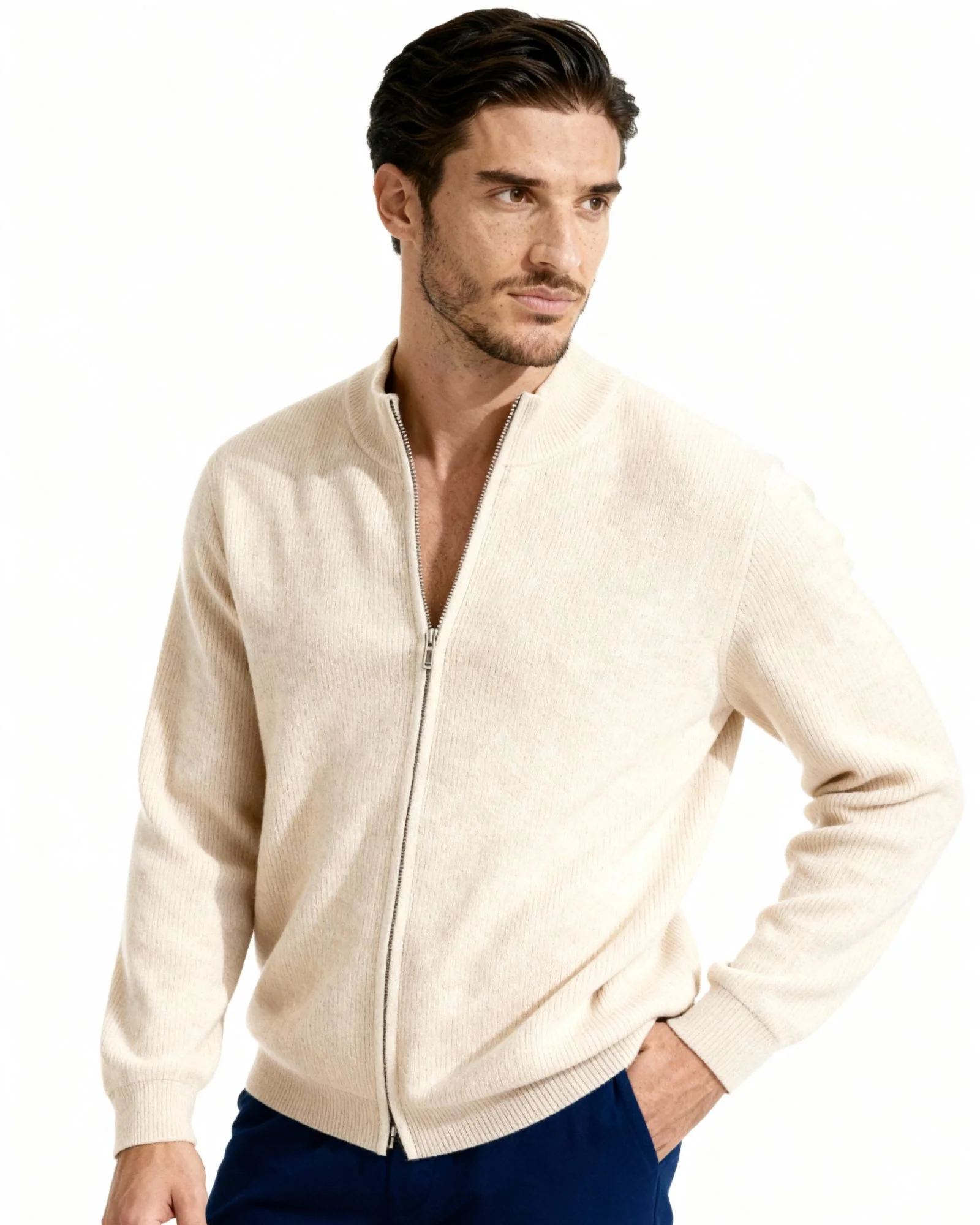 100% Cashmere Vest - Image 12
