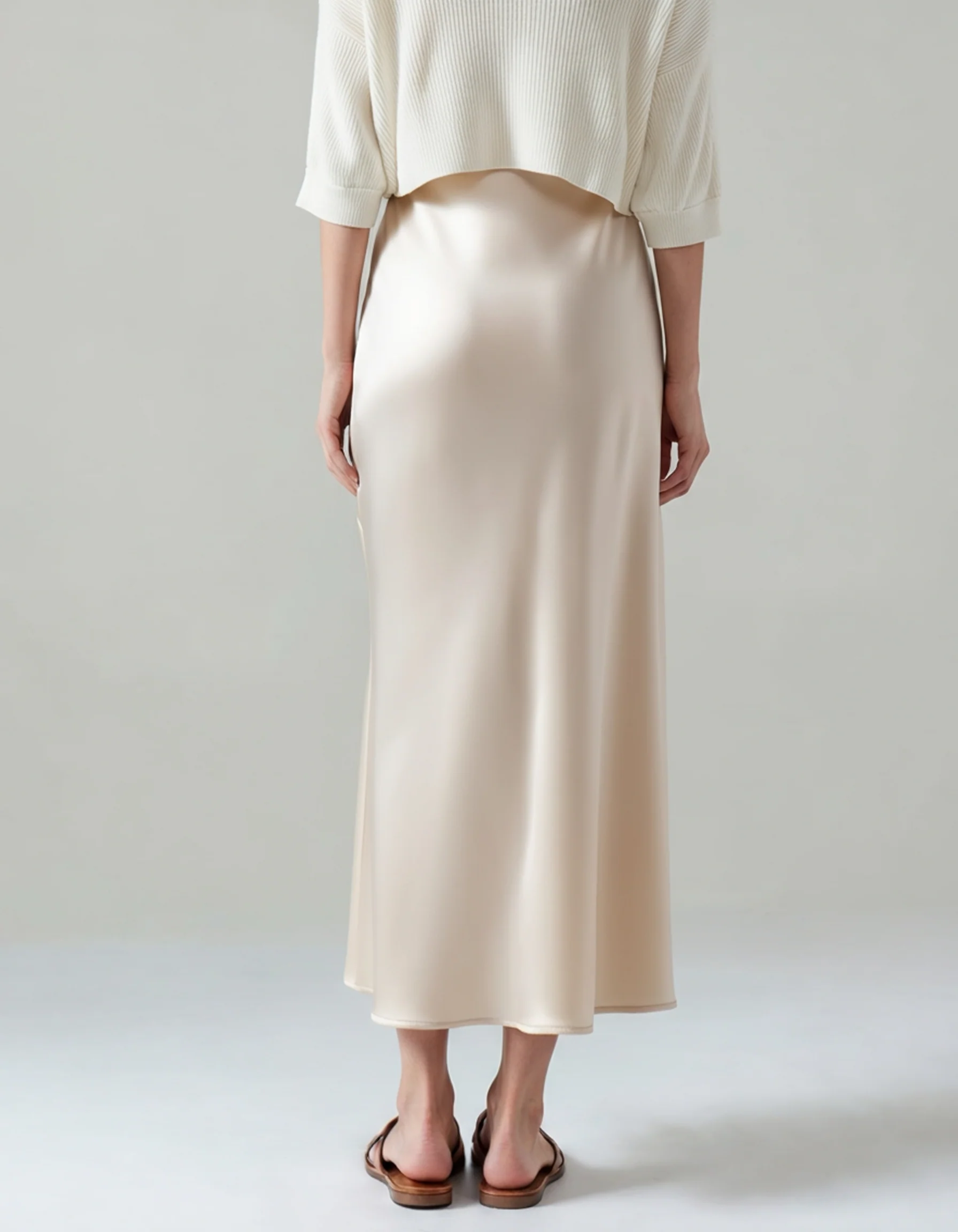 Old Money Silk Skirt - Image 4